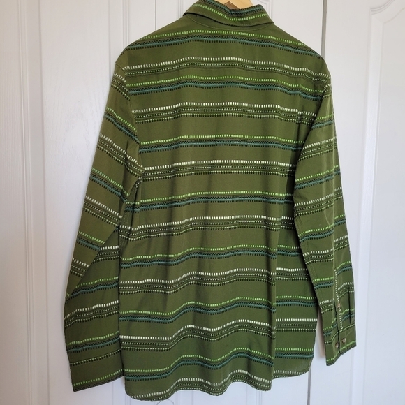 THE Northface Patterned Button-down Shirt - Picture 3 of 8